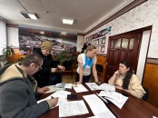 Жители Корткеросского района впервые воспользовались услугами мобильного офиса для решения вопросов по газификации